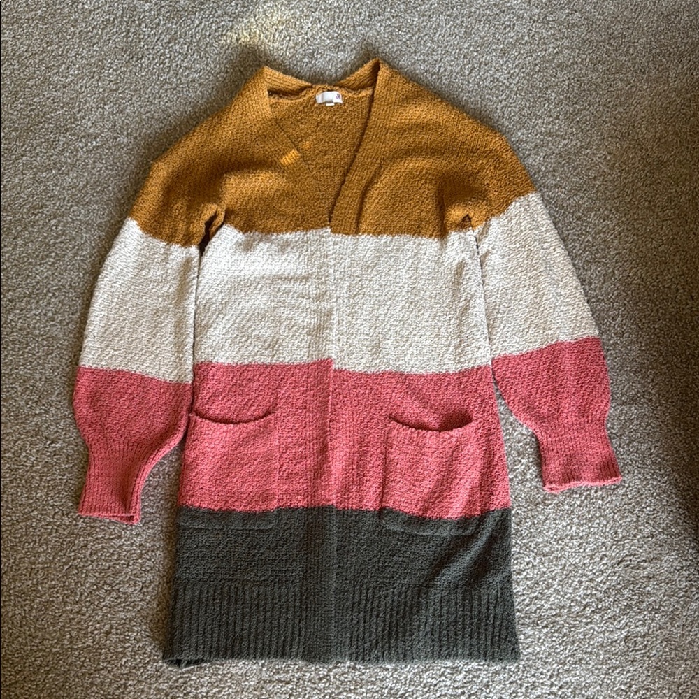 SO brand; women’s / juniors color block cardigan w/ 2 front pocket size xs